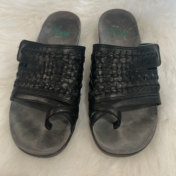 YUU JUDY WOMENS BLACK WEAVED SANDALS WOTH VELCRO CLOSURE SIZE 6-1/2 - Picture 2 of 7